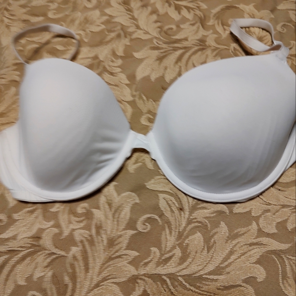 🐇 Vintage VS Pink Smooth White T-Shirt Bra - 36D